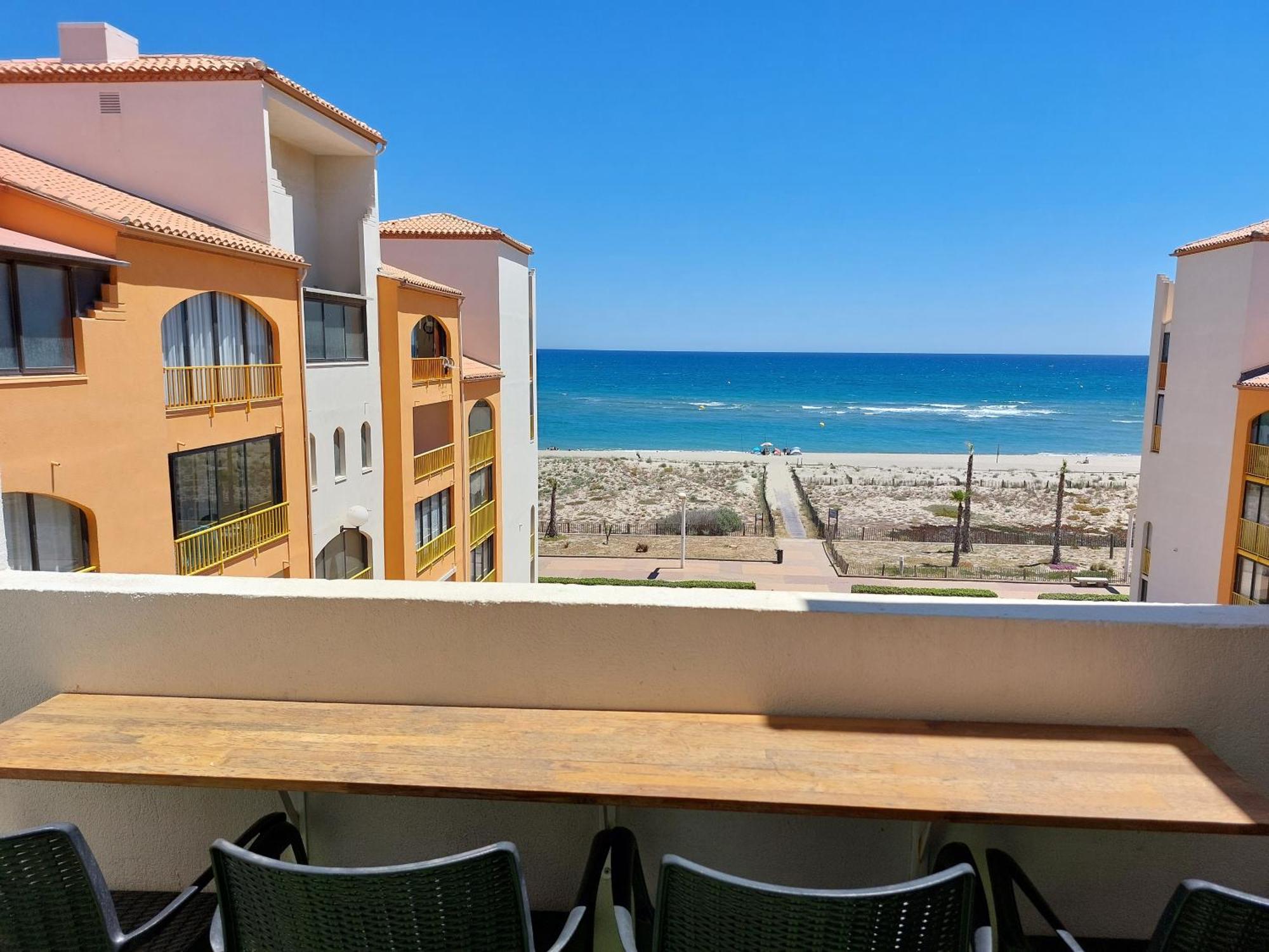 Appart Mezzanine Vue Mer Et Plage, Parking Wifi Tv Ле Баркарес Экстерьер фото